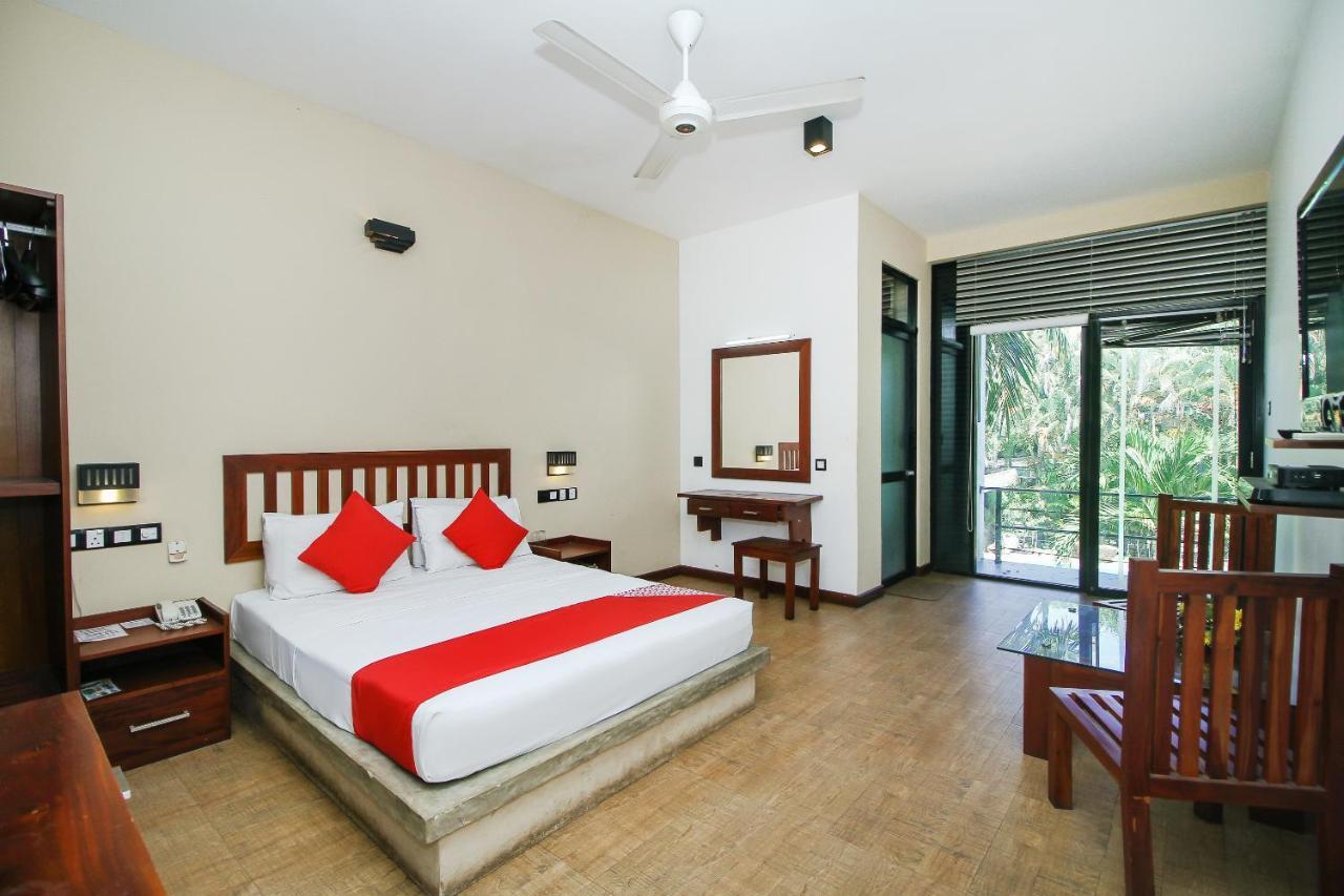 Oyo 471 Randiya Hotel Moratuwa Kültér fotó