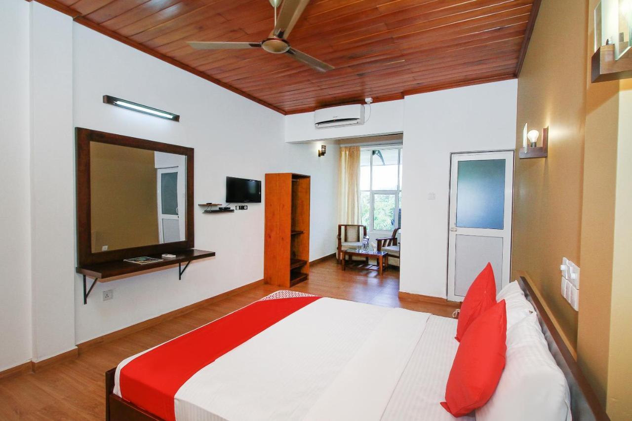 Oyo 471 Randiya Hotel Moratuwa Kültér fotó