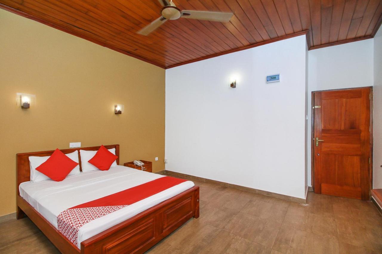 Oyo 471 Randiya Hotel Moratuwa Kültér fotó