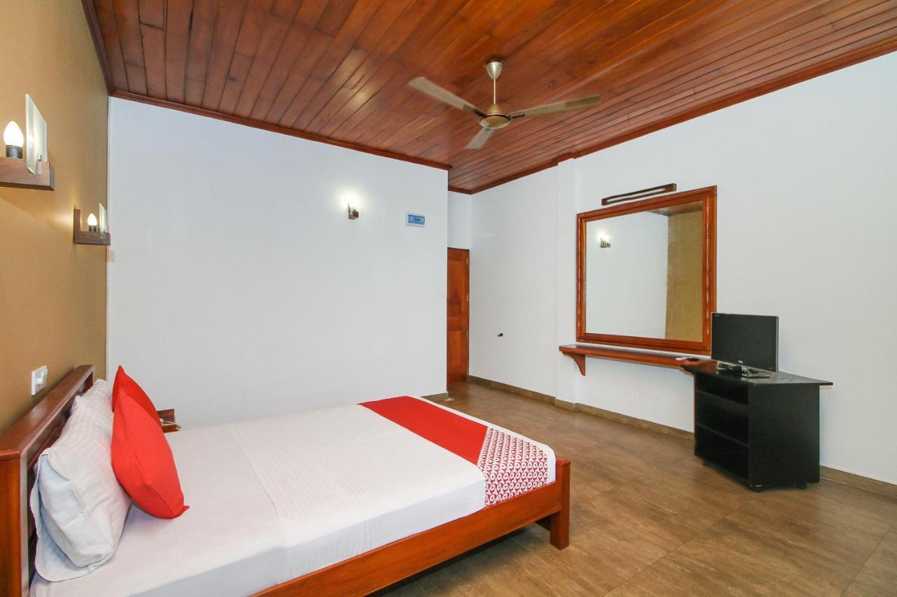 Oyo 471 Randiya Hotel Moratuwa Kültér fotó