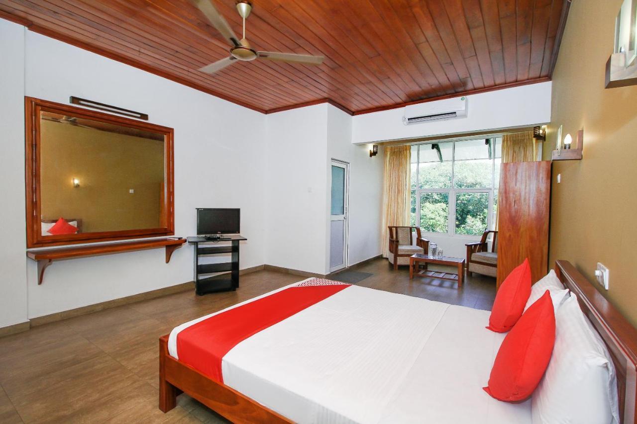Oyo 471 Randiya Hotel Moratuwa Kültér fotó