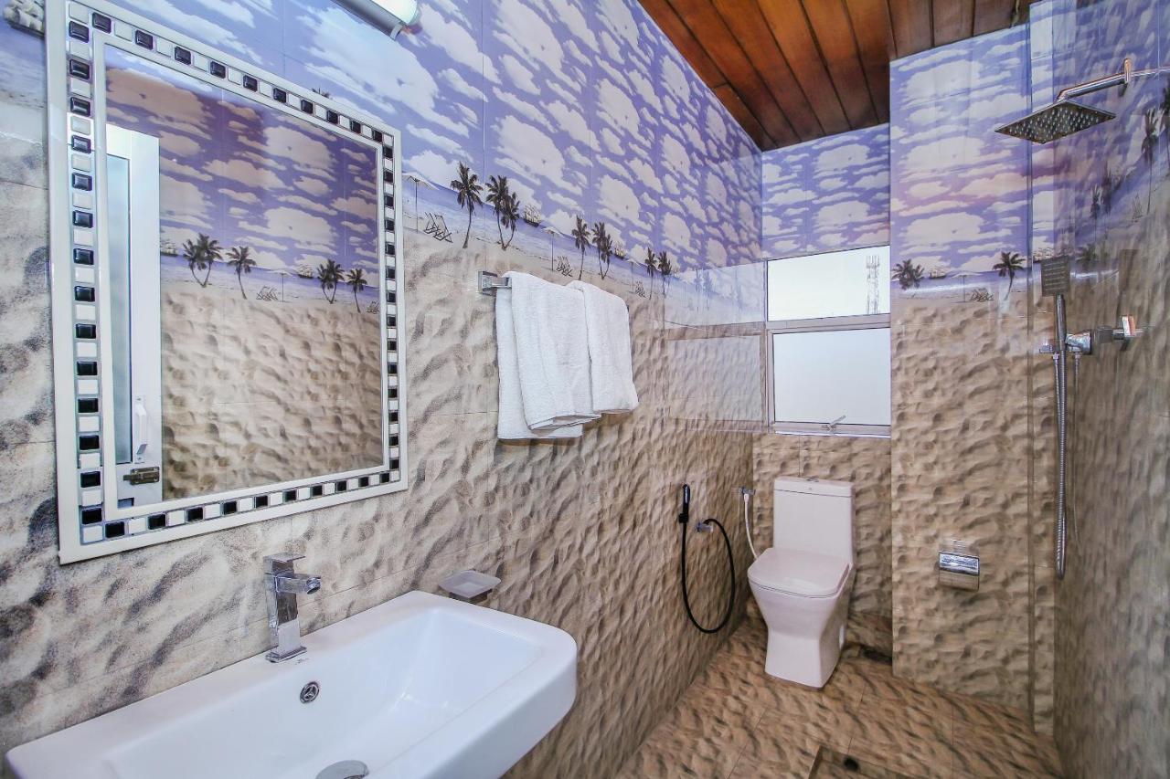 Oyo 471 Randiya Hotel Moratuwa Kültér fotó